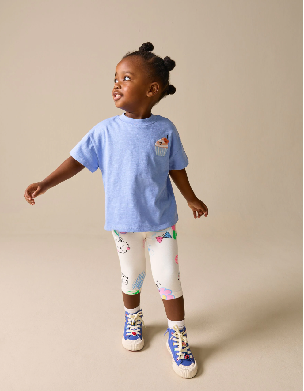 Legging capri infantil blanco con dibujos