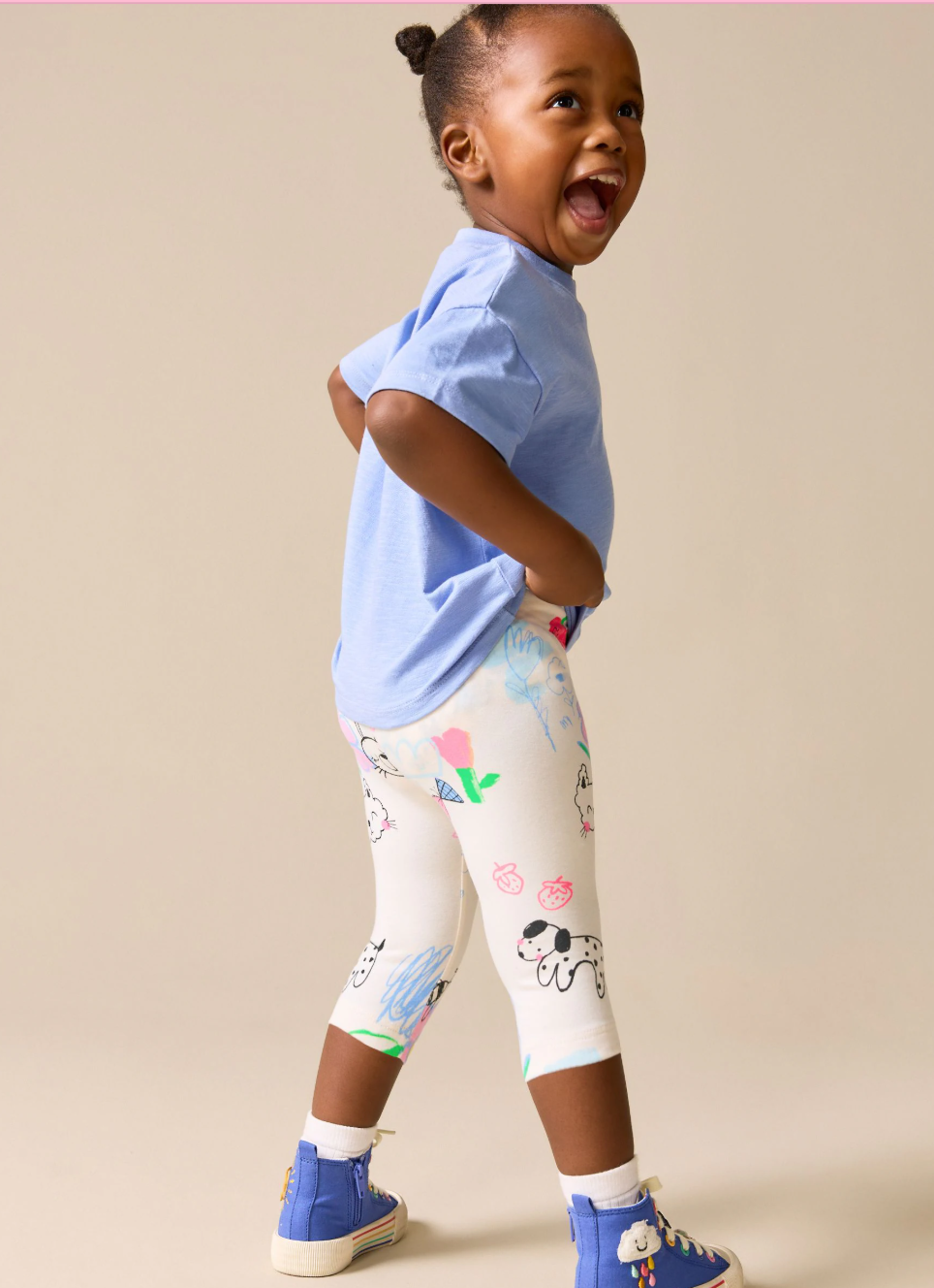 Legging capri infantil blanco con dibujos